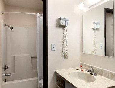 American Best Value Inn לורנס מראה חיצוני תמונה